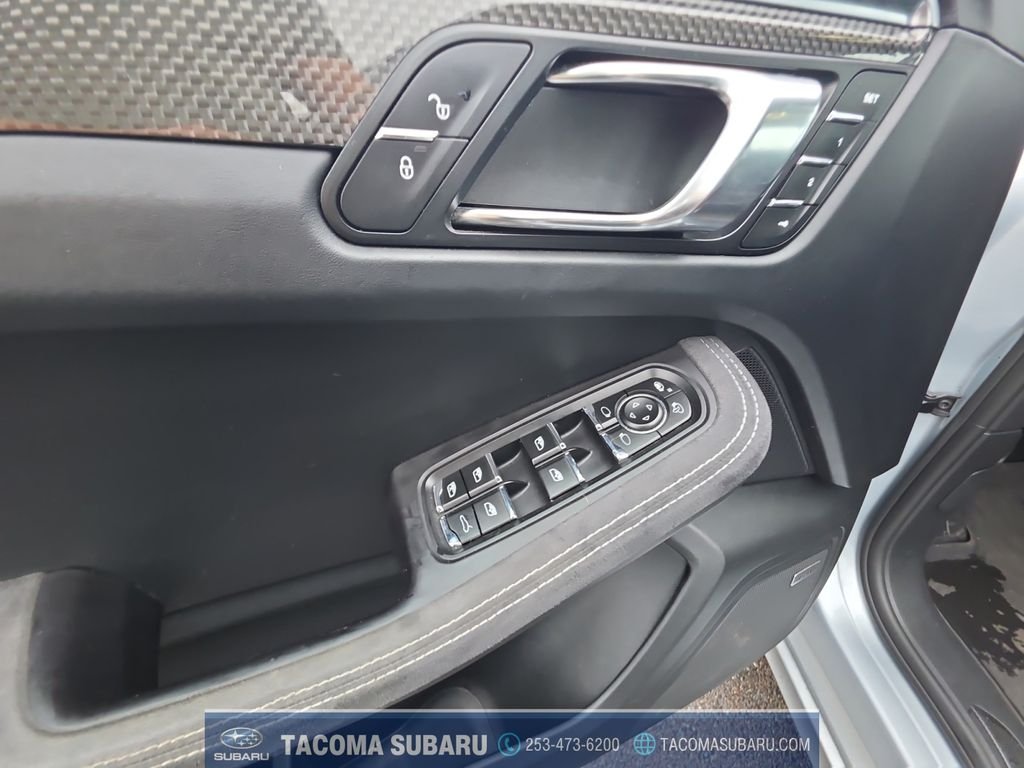 Used 2017 Silver Porsche Turbo image 11