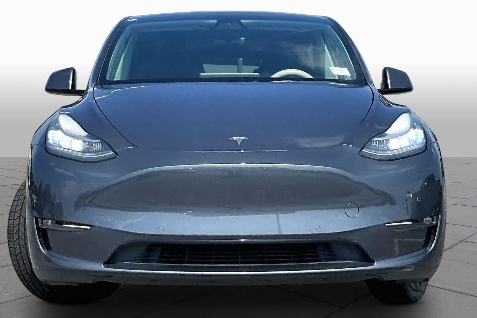 Used 2021 Midnight Silver Metallic Tesla Long Range image 3