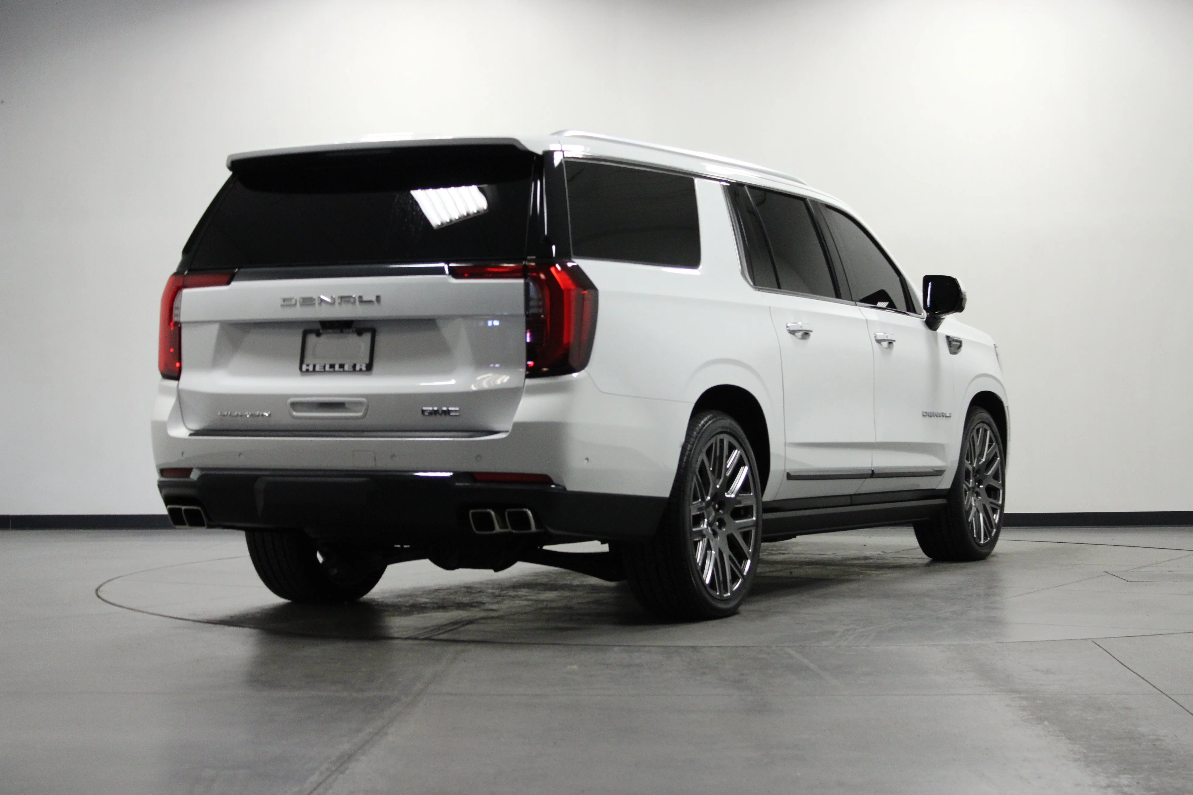 Used 2026 Summit White GMC Denali Ultimate image 4