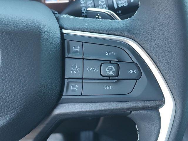 New 2026 Baltic Gray Metallic Clearcoat Jeep Laredo image 22