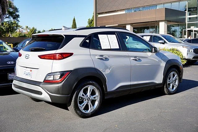 Used 2023 Silver Hyundai SEL image 7