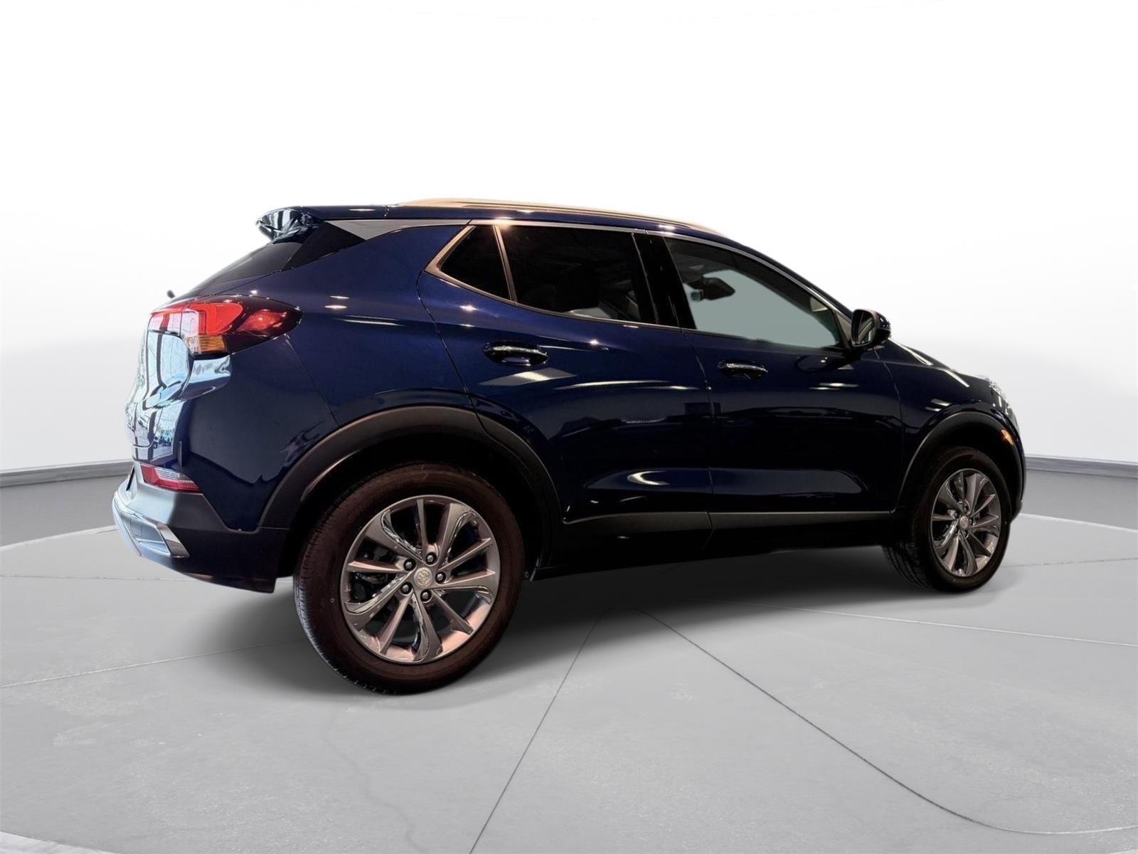 Used 2023 Sapphire Metallic Buick Essence image 12