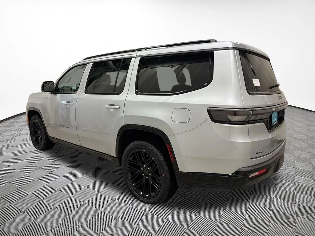New 2026 Silver-Zynith Exterior Paint Jeep Reserve image 12