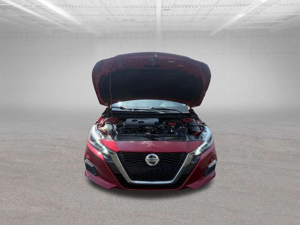 Used 2020 Red Nissan 2.5 SR image 58