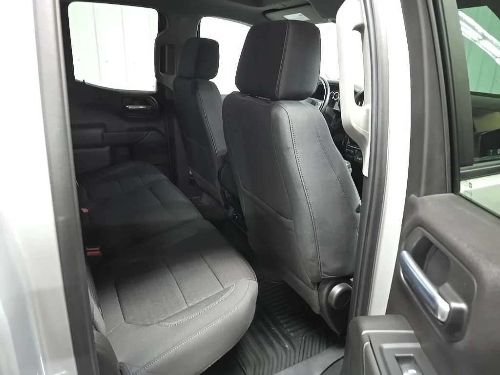 Used 2020 SILVER ICE METALLIC Chevrolet LT image 19