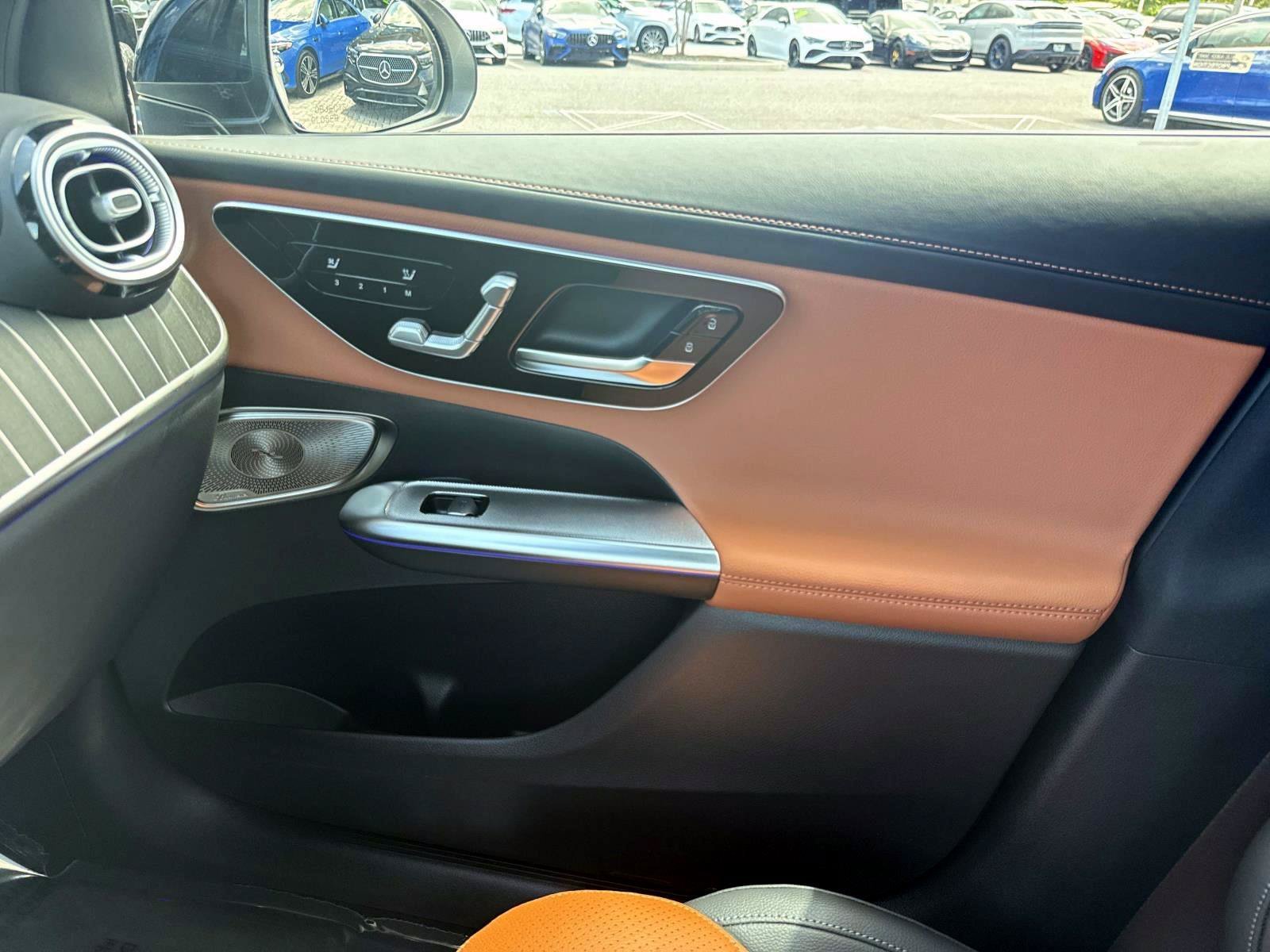 New 2026 Polar White Mercedes-Benz 300 SUV image 24