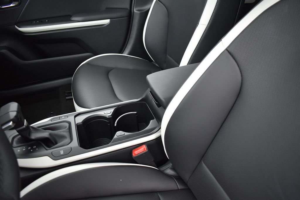 New 2026 Snow White Pearl Kia GT-Line image 10