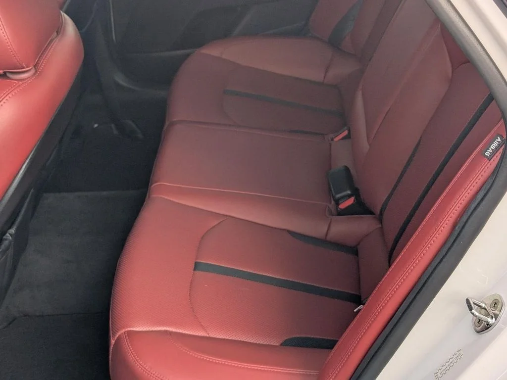 Used 2022 White Kia GT-Line image 14