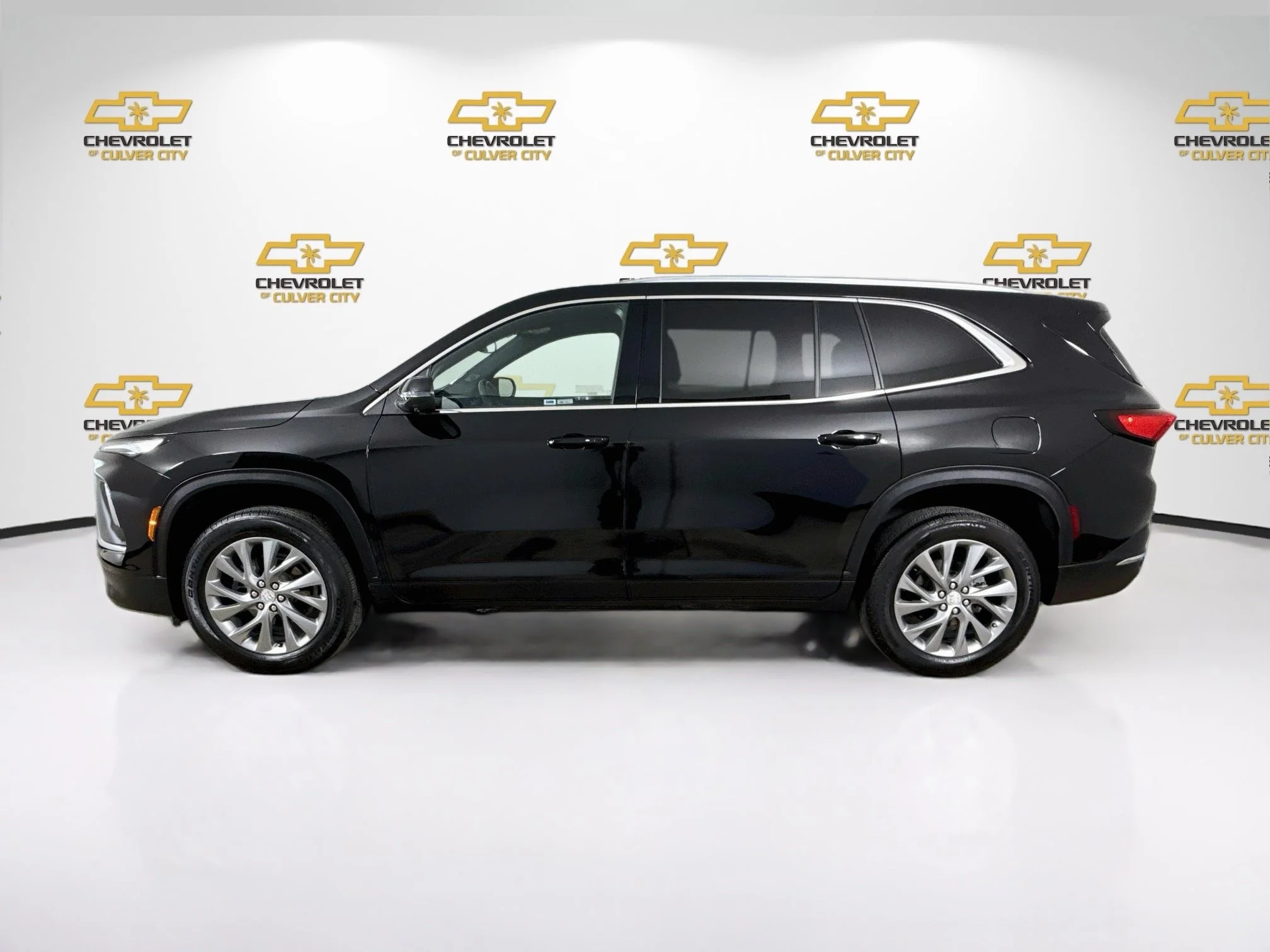 Used 2025 Ebony Twilight Metallic Buick Preferred image 5