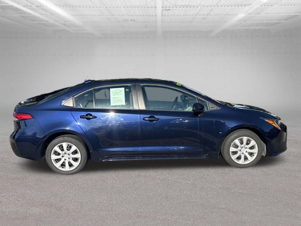 Used 2024  Toyota LE image 8