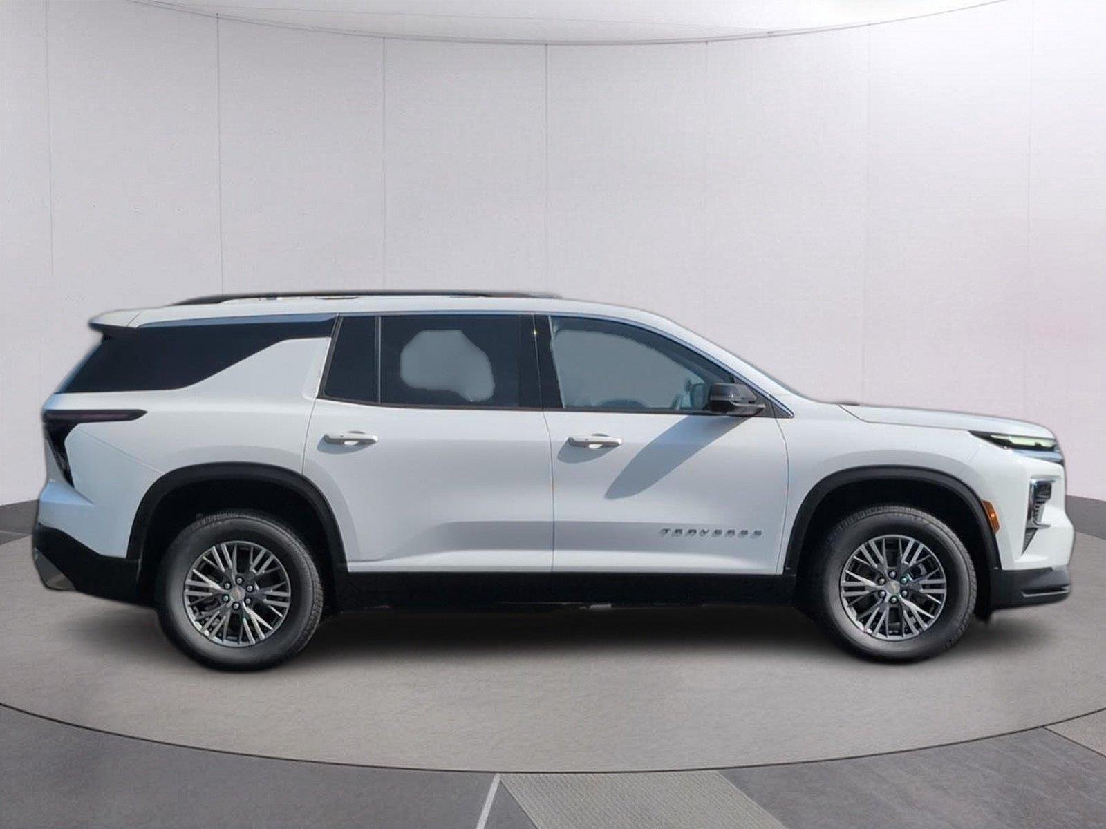 2026 Chevrolet Traverse LT - Photo 8