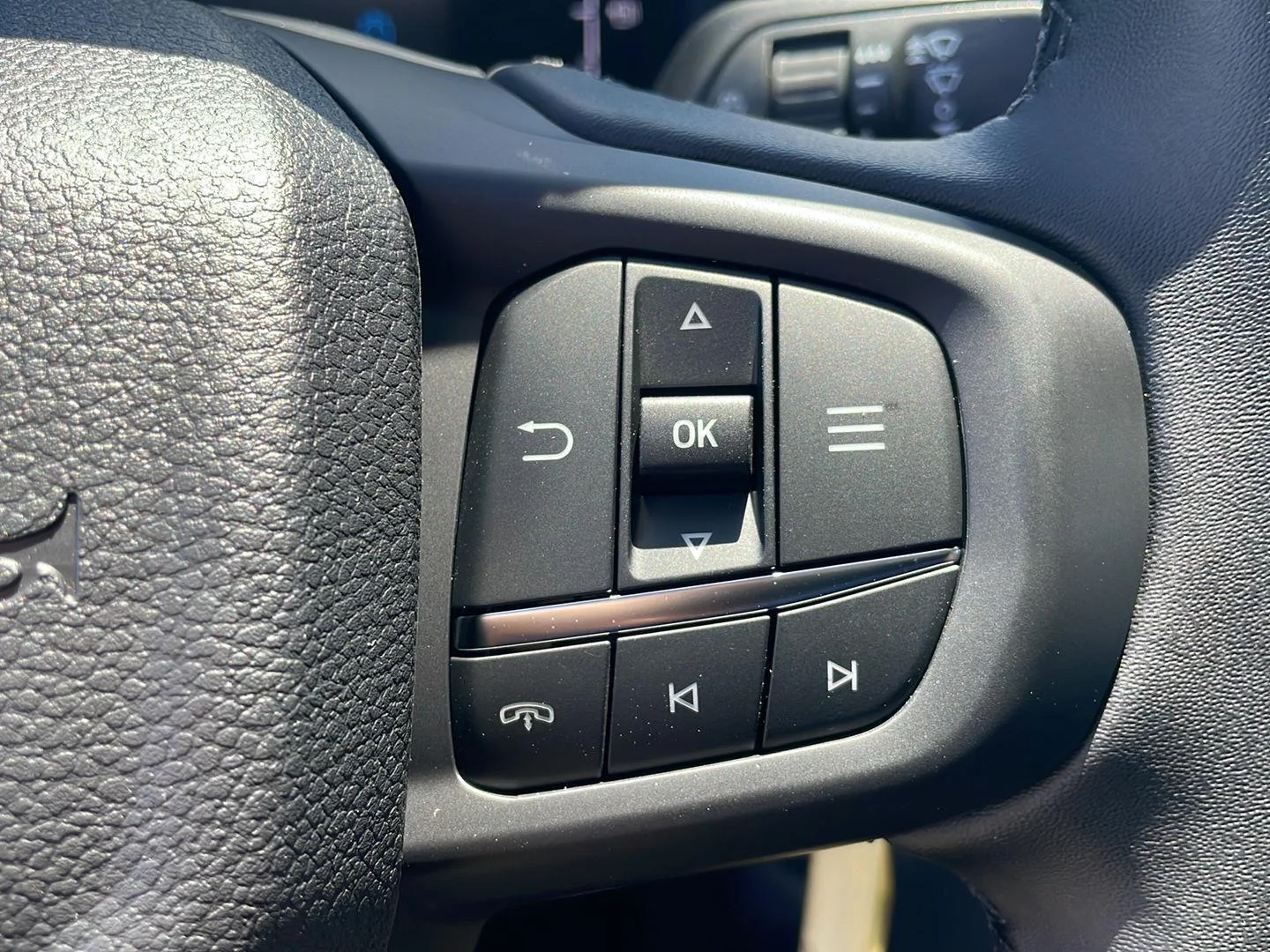 New 2026 Marsh Gray Ford XLT image 17