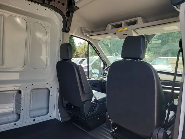 New 2026 Oxford White Ford Base image 15