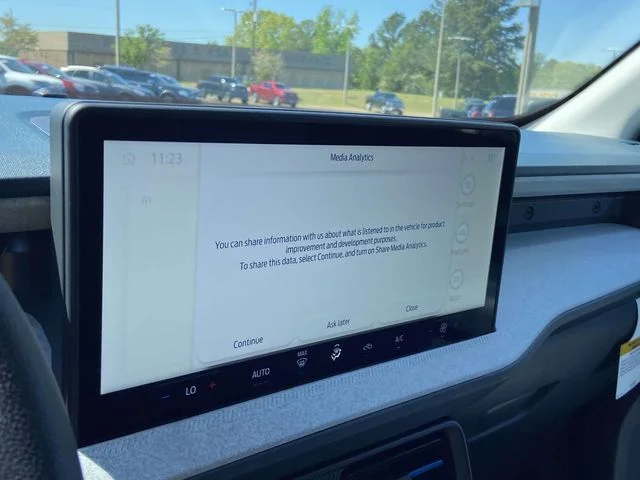 New 2026 Carbonized Gray Metallic Ford XLT image 17