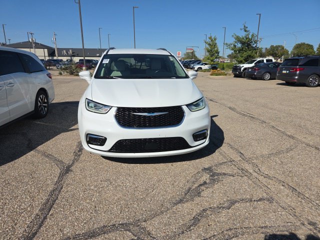 Used 2021 White Chrysler Touring L image 4