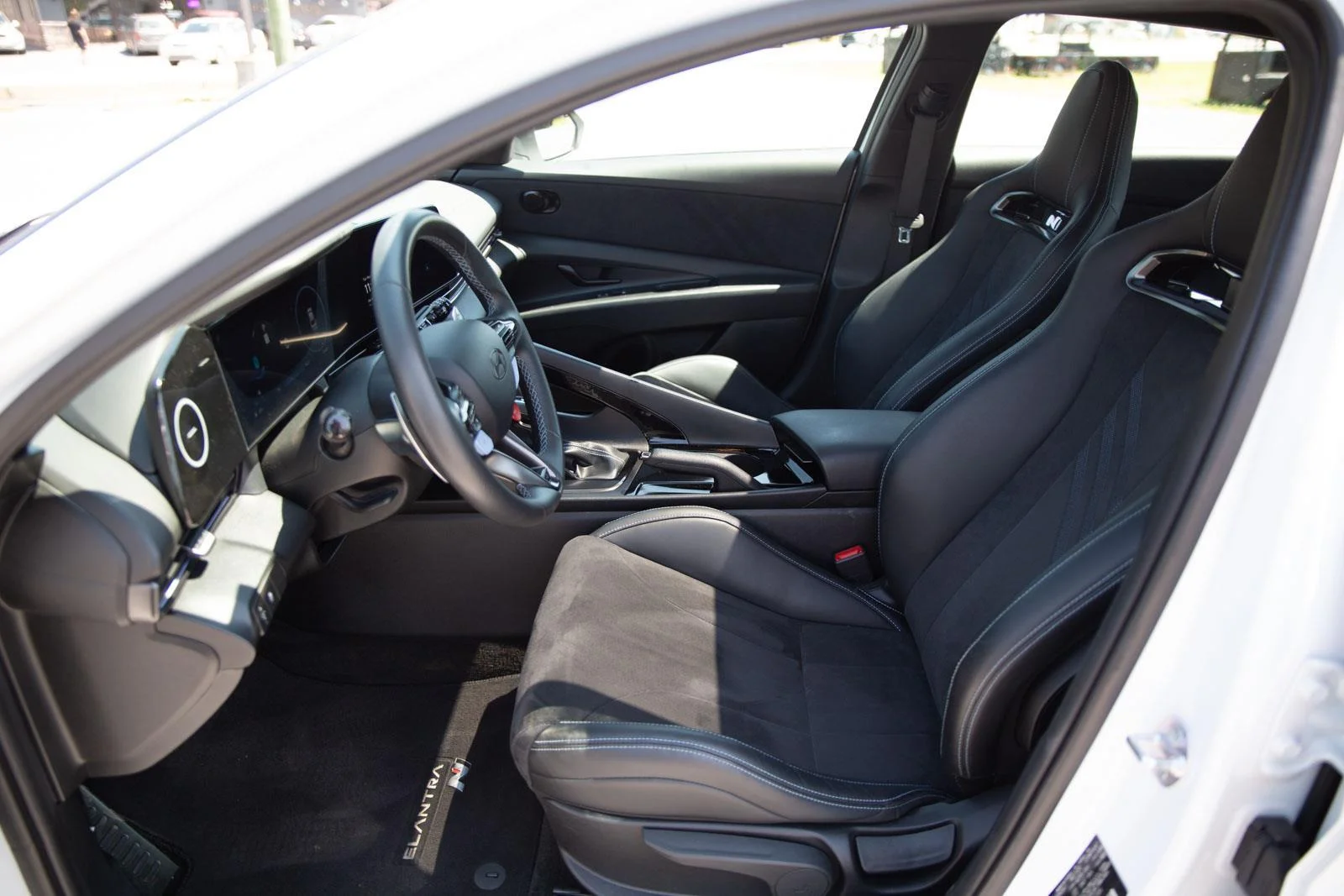 Used 2025 Atlas White Hyundai DCT image 22