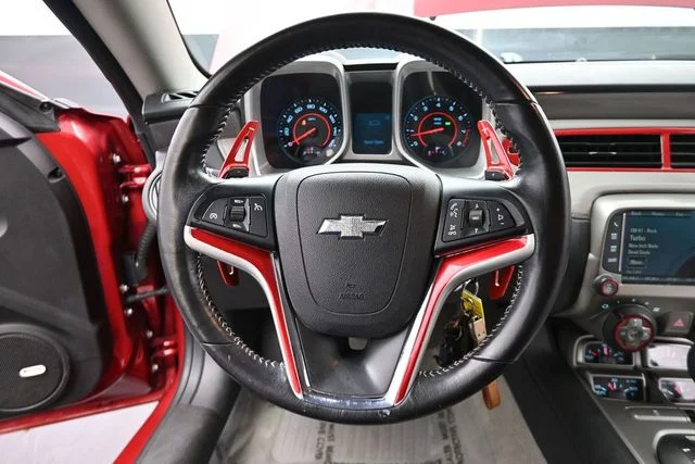 Used 2013 Red Chevrolet 2LT image 12