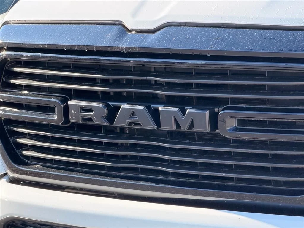 Used 2021 White Ram Big Horn/Lone Star image 5
