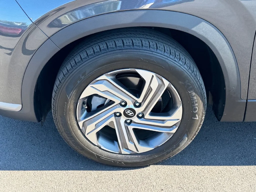 Used 2023 Gray Hyundai SEL image 19