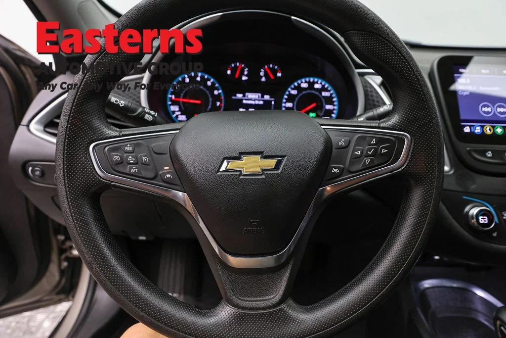 Used 2025 Gray Chevrolet LT image 10
