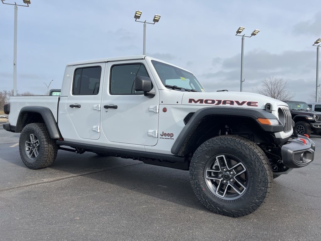 New 2026 Bright White Clear-Coat Exterior Paint Jeep Mojave image 48