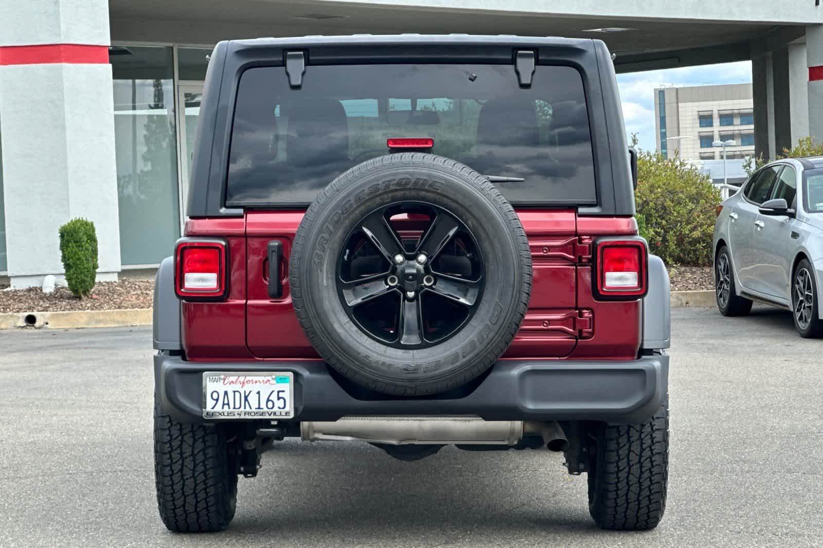 Used 2022 Snazzberry Pearlcoat Jeep Unlimited Sport Altitude image 8