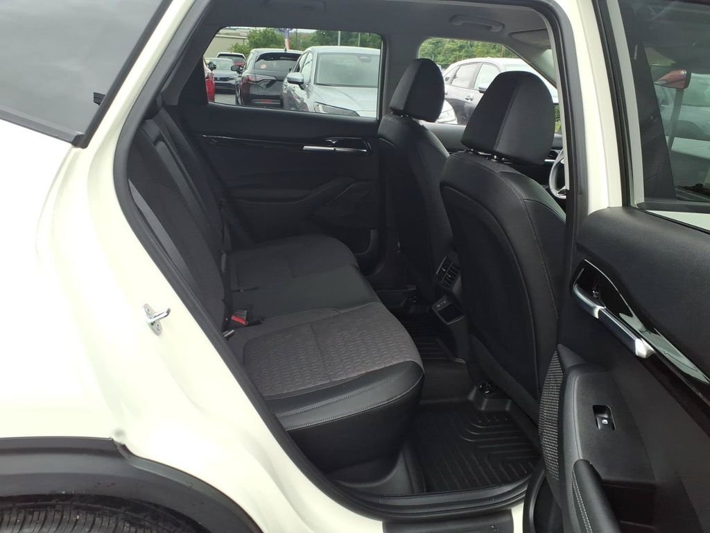 Used 2025 White Kia S image 20