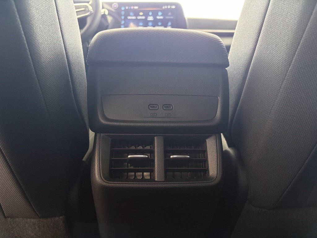 2027 Chevrolet Equinox LT - Photo 30