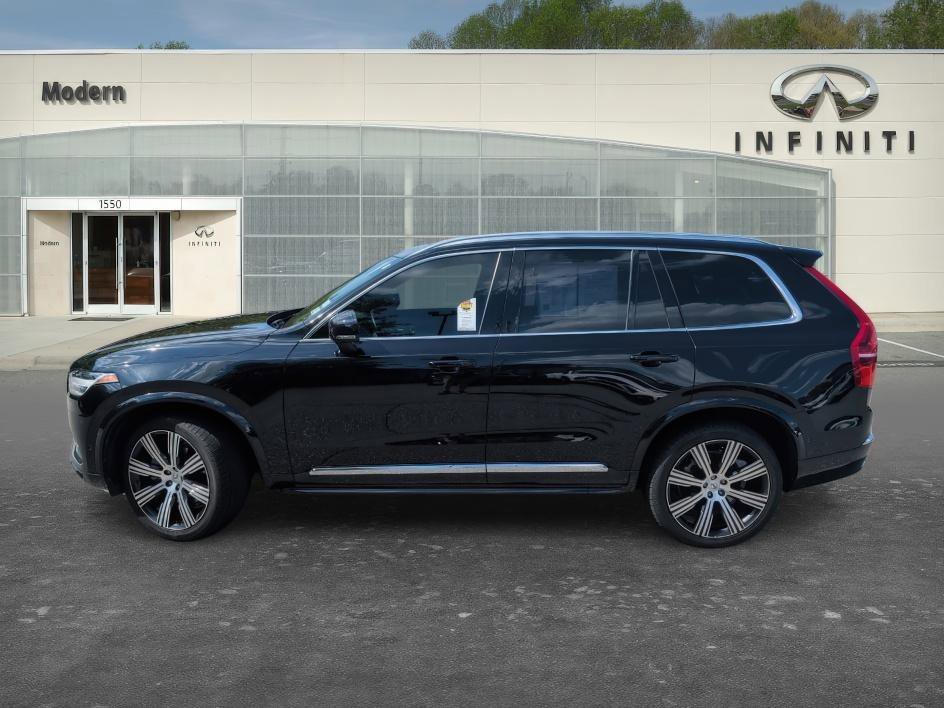Used 2023 Onyx Black Metallic Volvo Ultimate image 6
