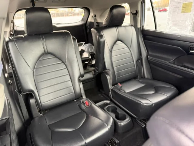 Used 2022 Moon Dust Toyota XLE image 22