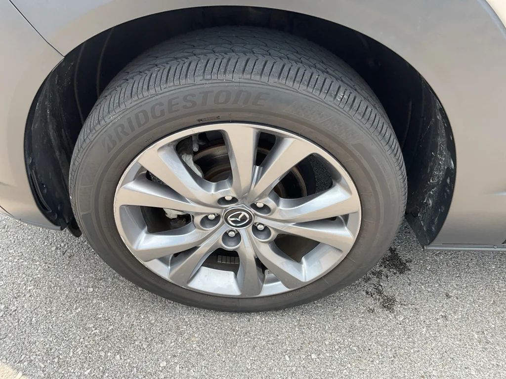 Used 2023 Platinum Quartz Metallic Mazda 2.5 S Preferred Package image 4