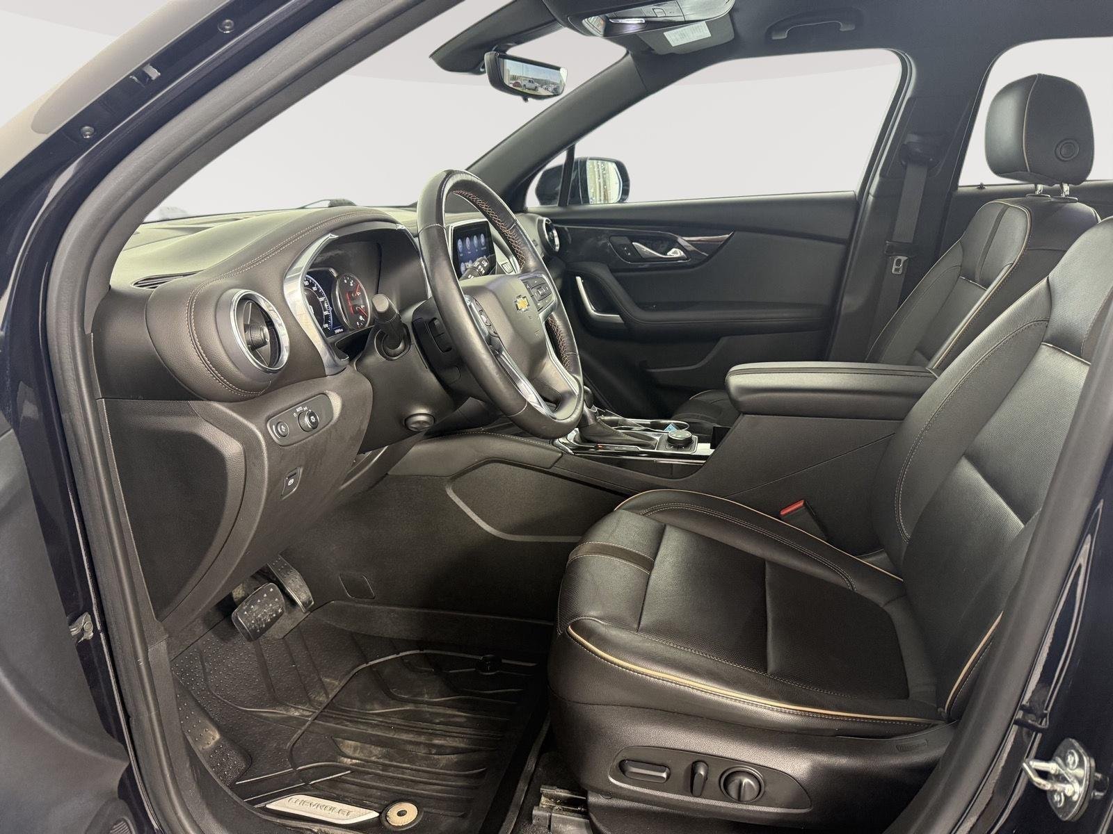 Used 2020 Midnight Blue Metallic Chevrolet Premier image 2