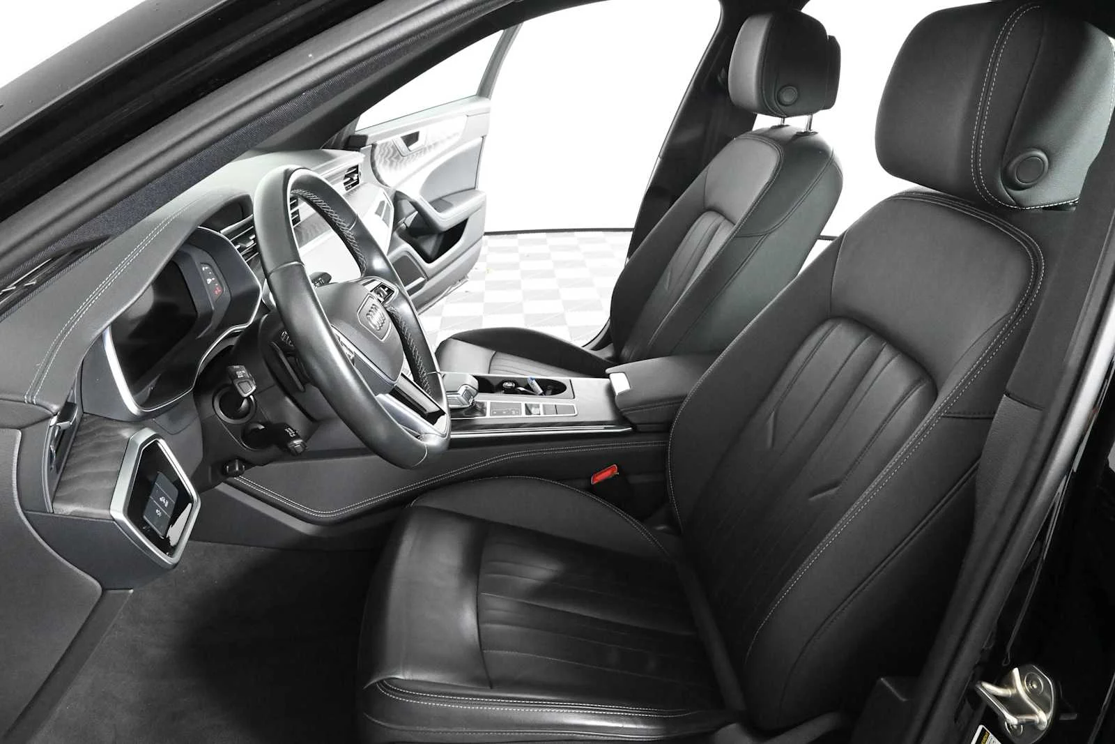 Used 2024 Brilliant Black Audi Premium Plus image 20