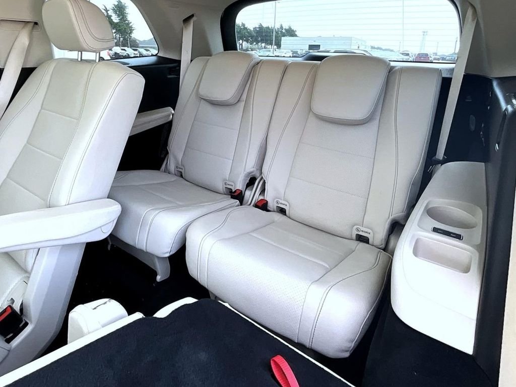 Used 2023 White Mercedes-Benz GLS 450 image 18