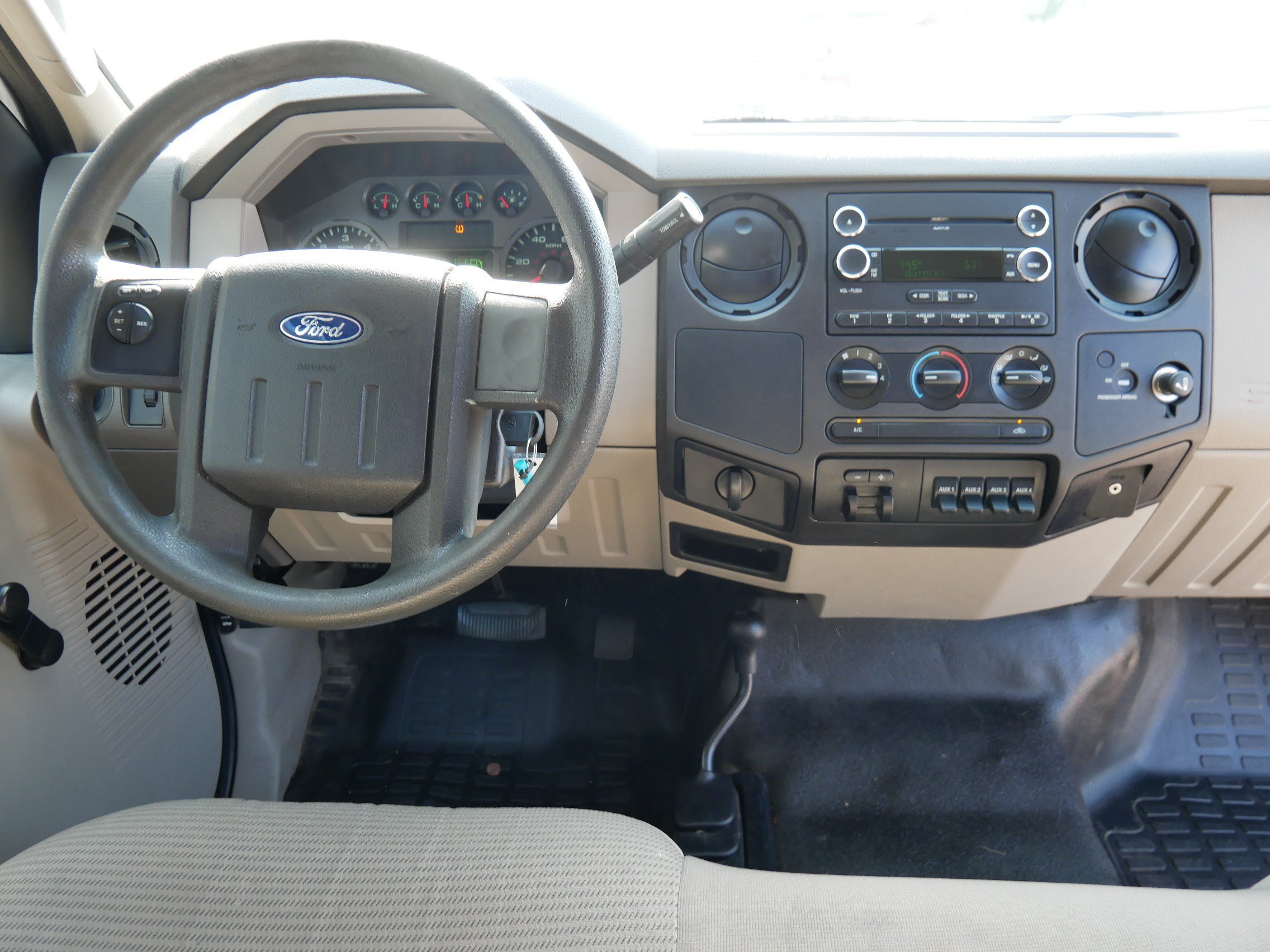 Used 2010 White Ford XL image 14