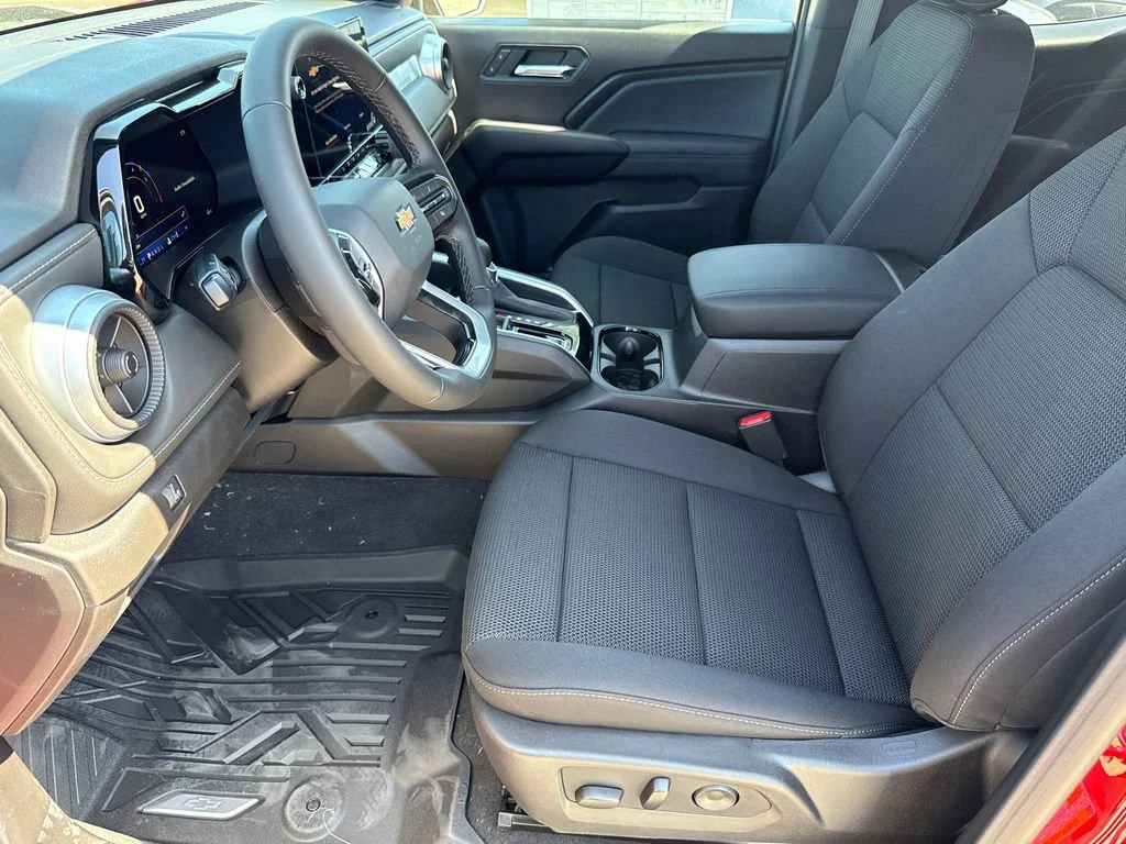 2026 Chevrolet Colorado LT - Photo 11