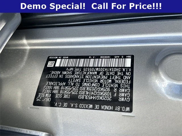 Certified Used 2025 Solar Silver Metallic Acura FWD image 26