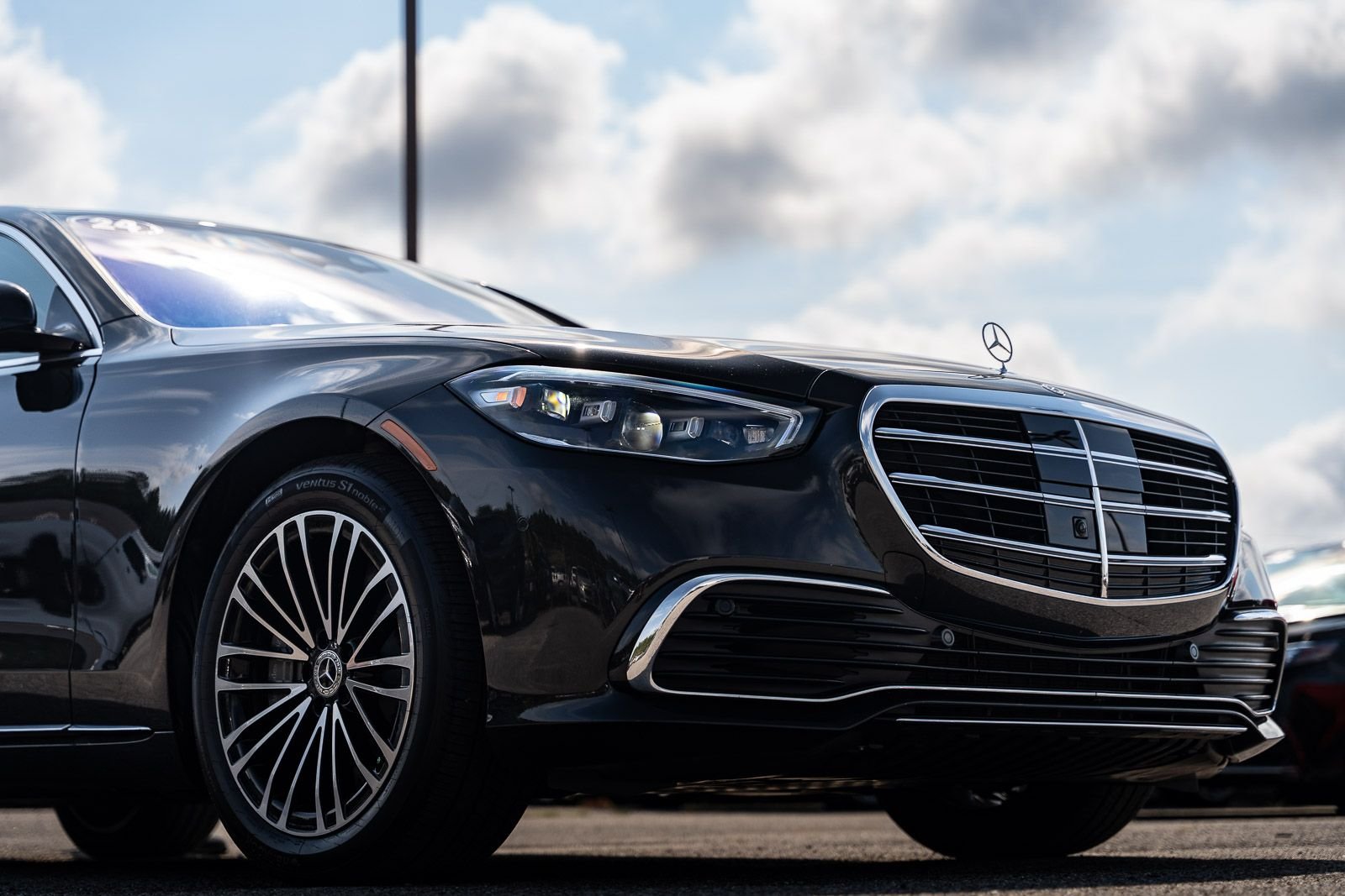 Used 2024  Mercedes-Benz S 580 image 9