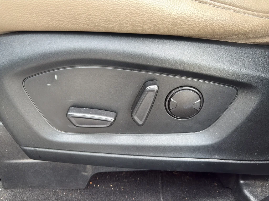 Used 2020 WHITE Ford XLT image 15