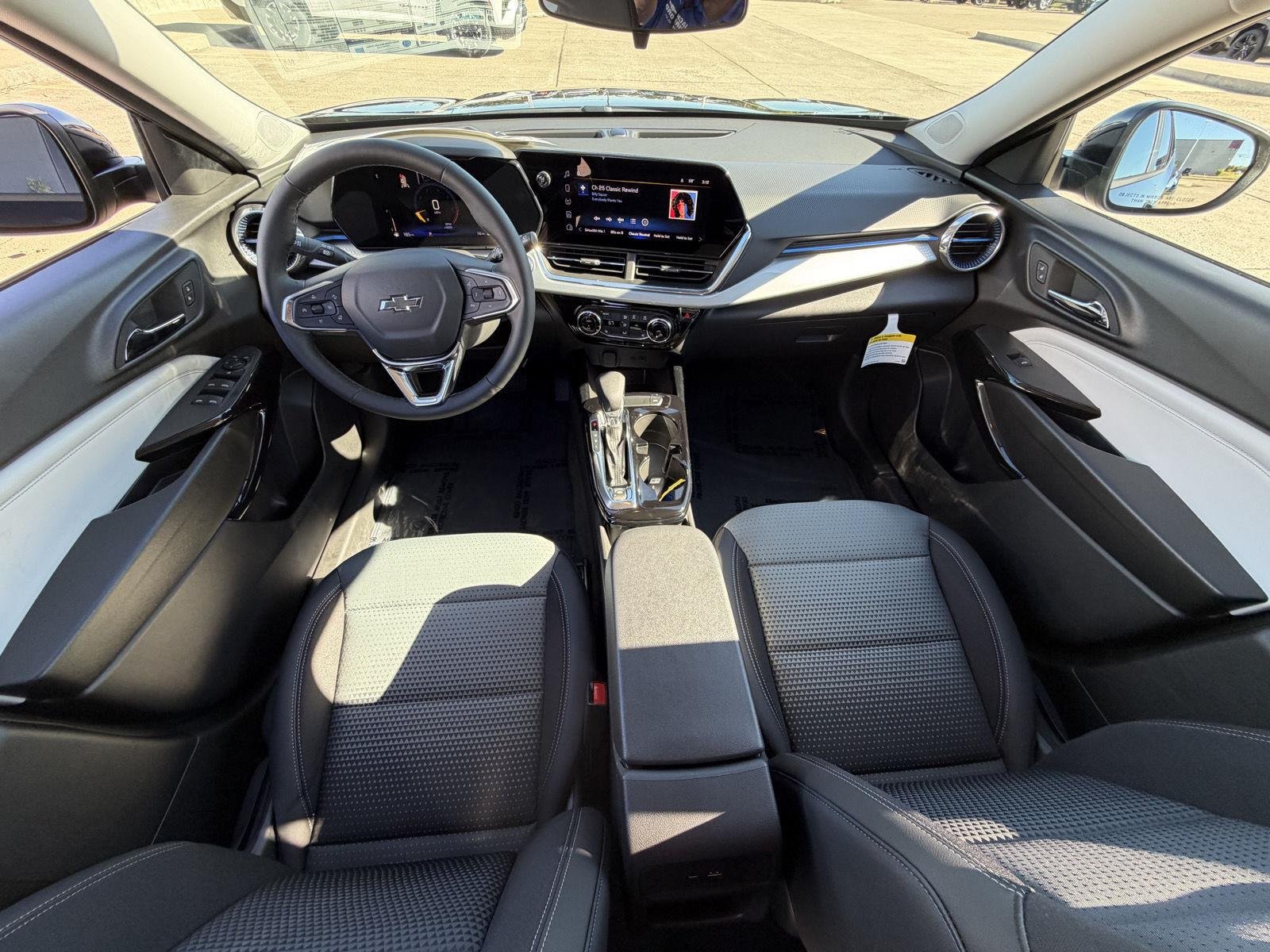 2026 Chevrolet Trax LT - Photo 23