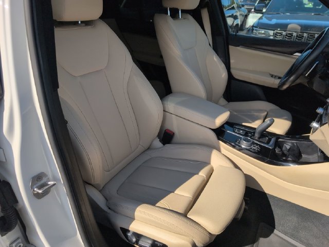 Used 2021 White BMW sDrive30i image 30
