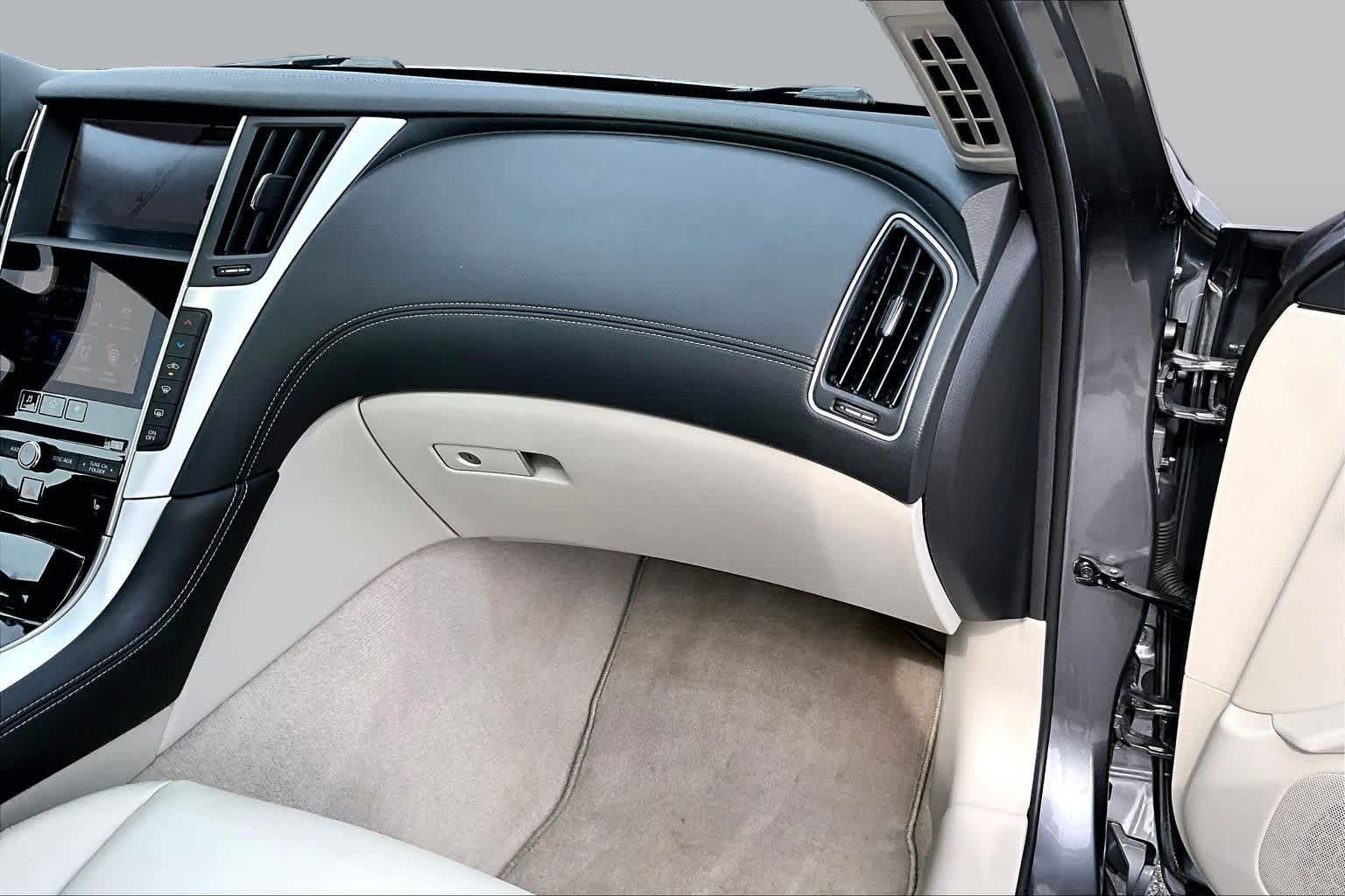 Used 2020 Graphite Shadow INFINITI 3.0t LUXE image 18