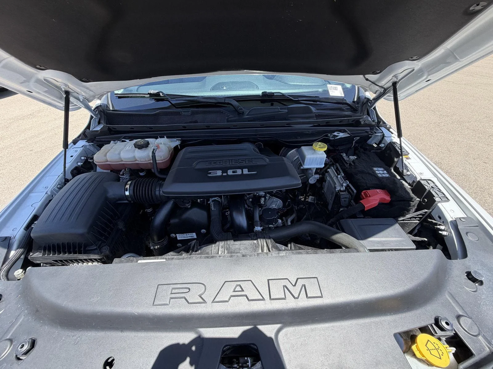 Used 2022 Bright White Clearcoat Ram Laramie image 22