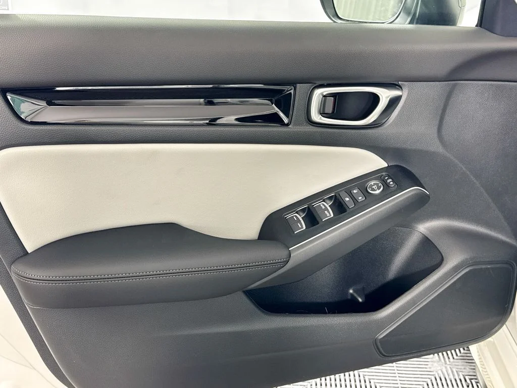 2026 Honda Civic Hatchback Sport Touring - Photo 25