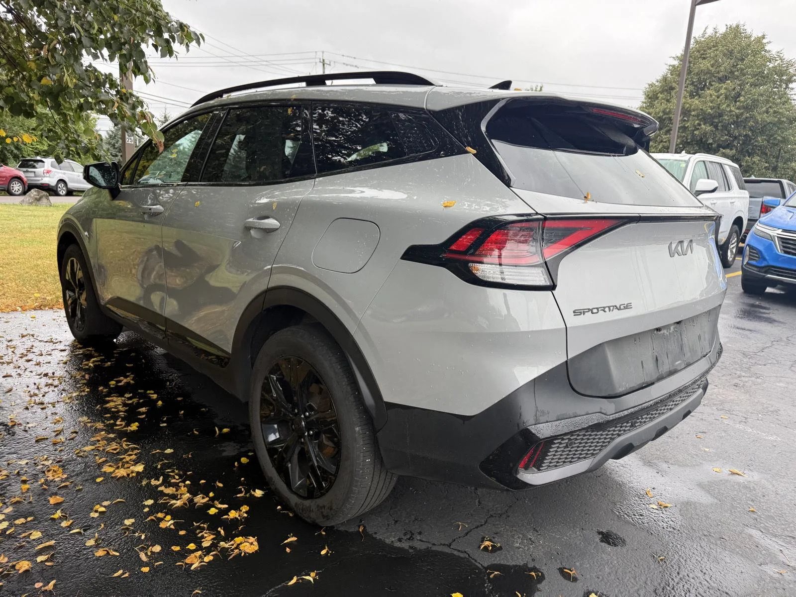 Used 2025 Wolf Gray Kia X-Line image 12