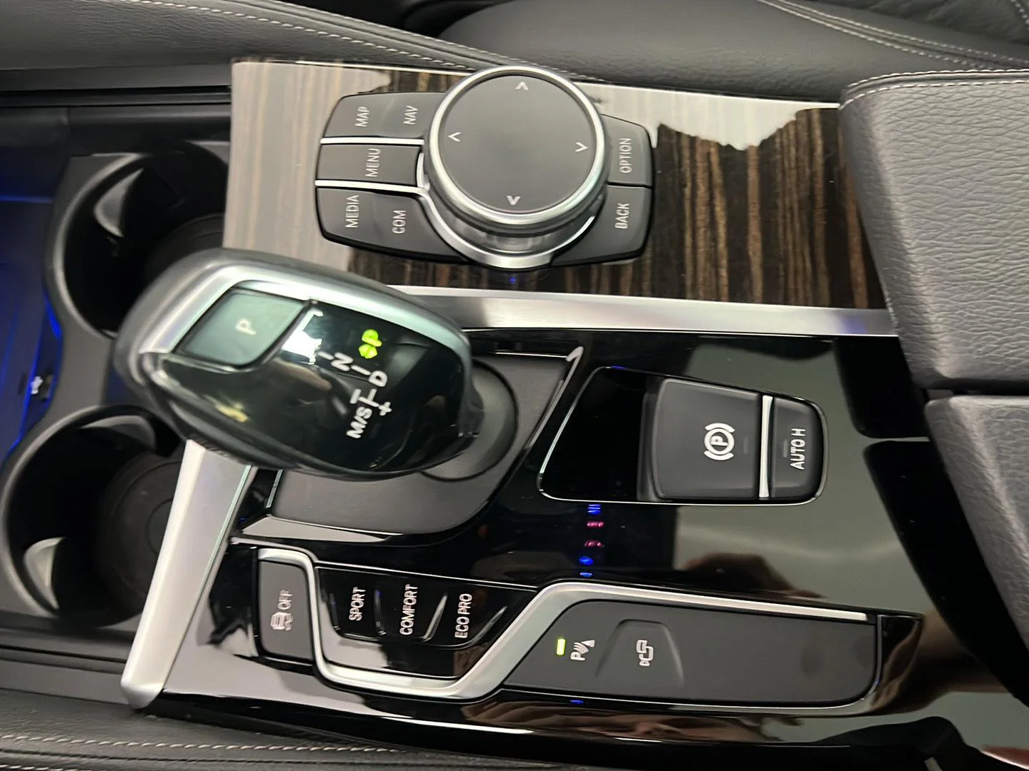 Used 2019 Black Sapphire Metallic BMW 540i xDrive image 23
