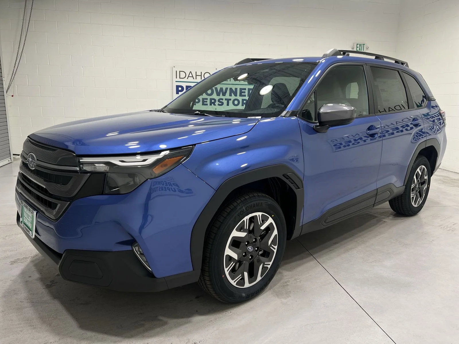 New 2026 DAYBREAK BLUE PEARL Subaru Premium image 4