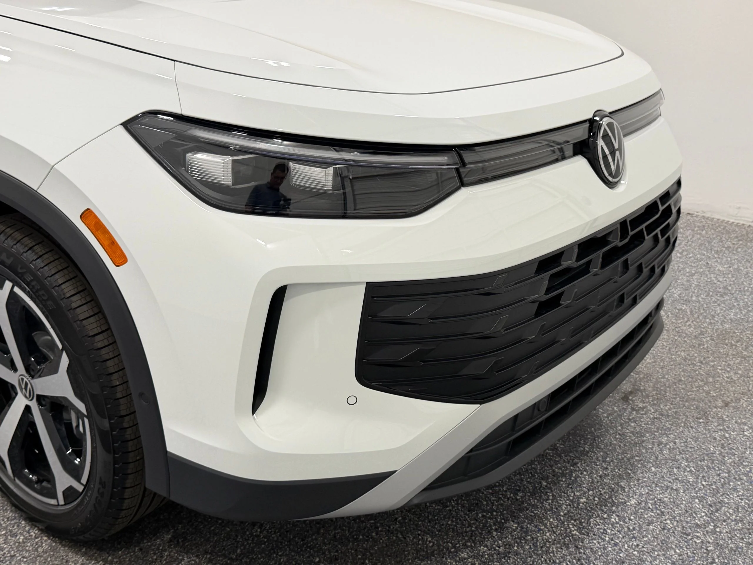 New 2026 White Volkswagen SE image 18