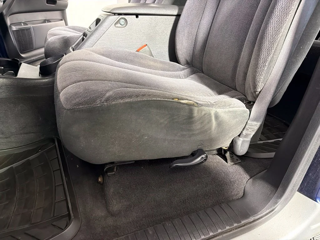 Used 2001  Dodge Sport image 12