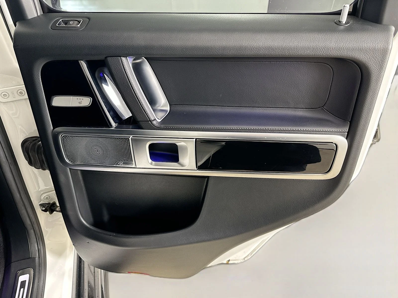 Used 2019 White Mercedes-Benz  image 40